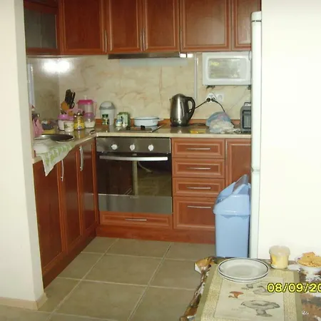Zlatna Dyuna דירה נסבר